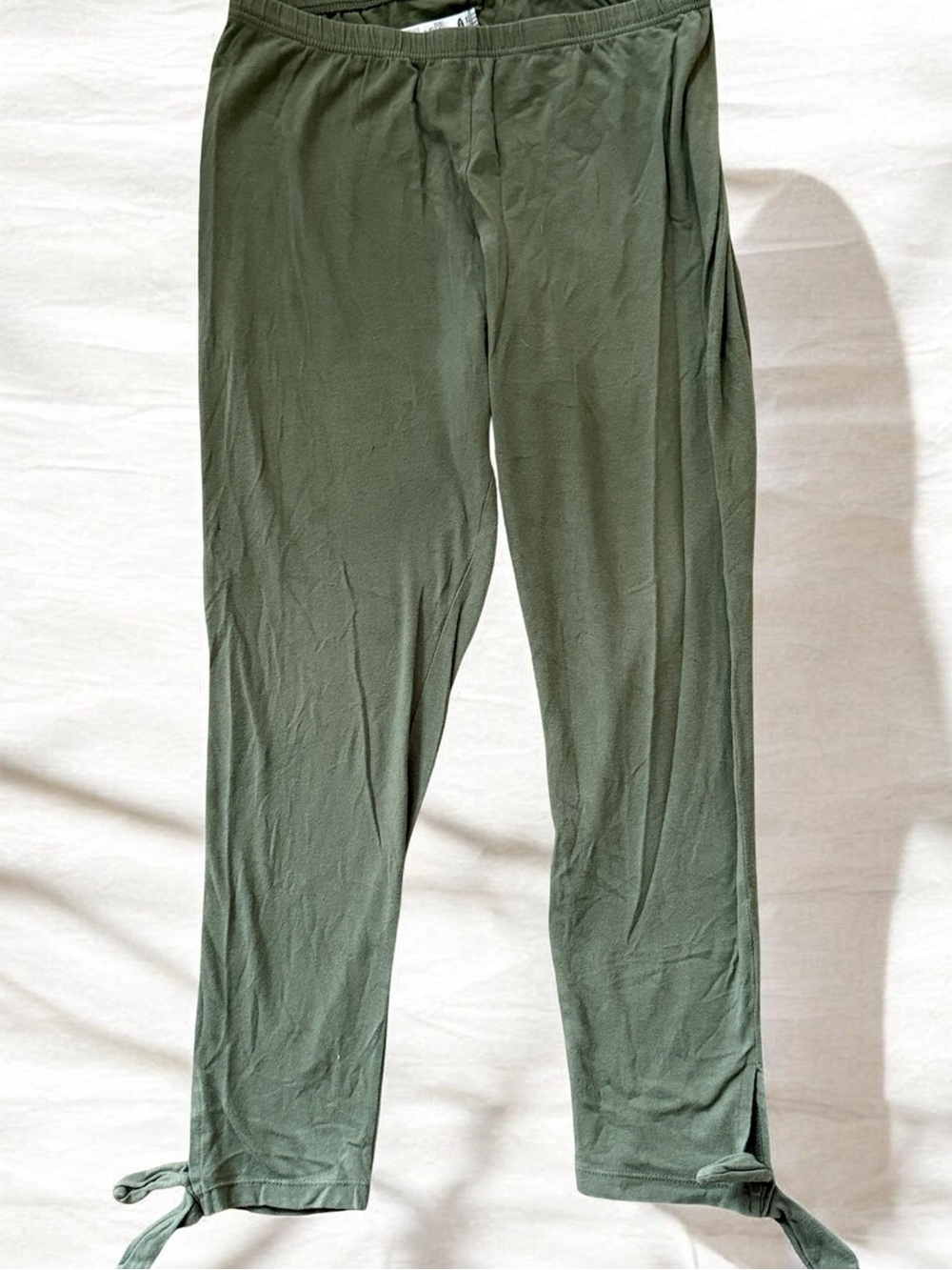 Old Navy Women’s Olive Green Tie-Hem Leggings!